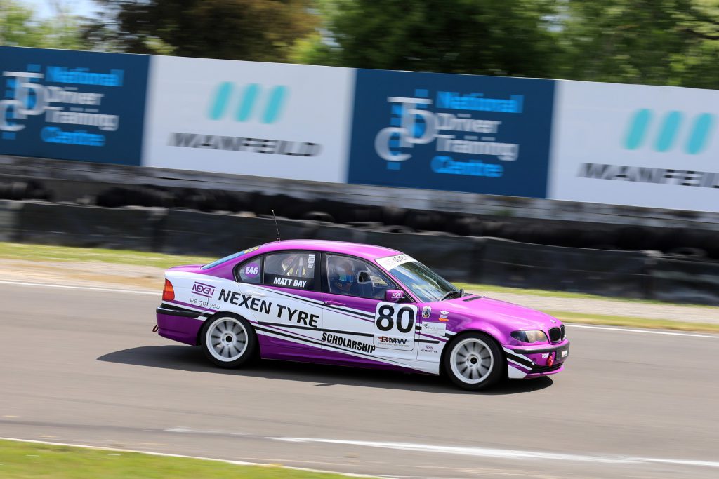 Manfeild racing photo 2