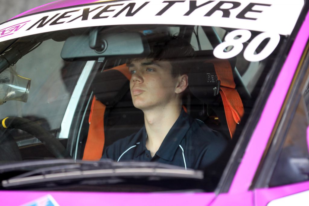 Manfeild racing photo 1
